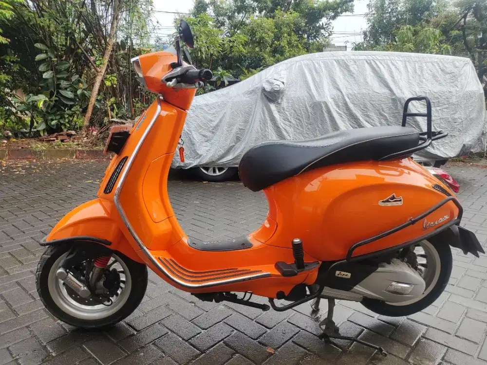 Vespa Sprint 2017 LOW KM!