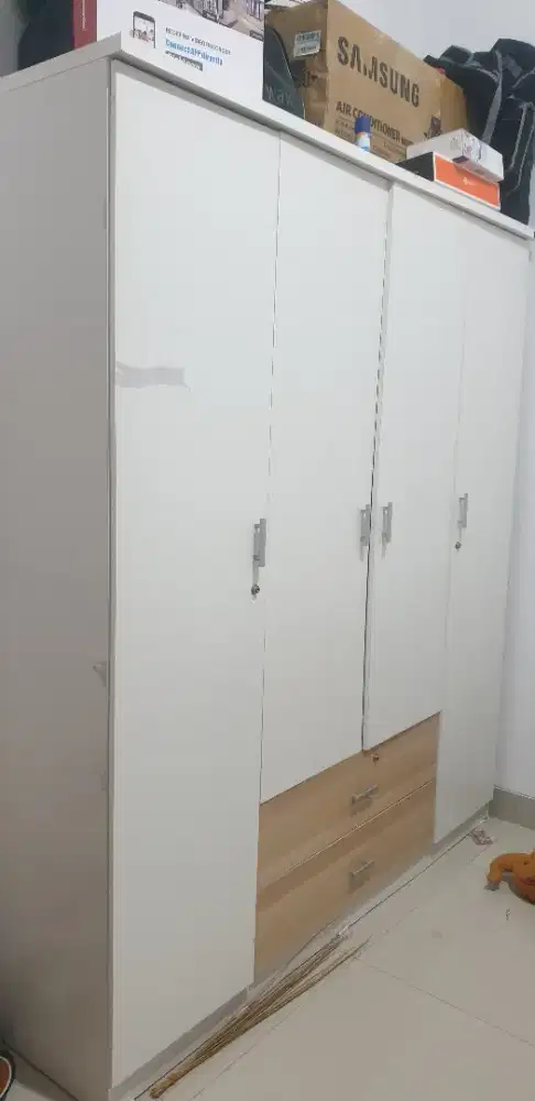 Lemari pira 4 pintu 2 laci