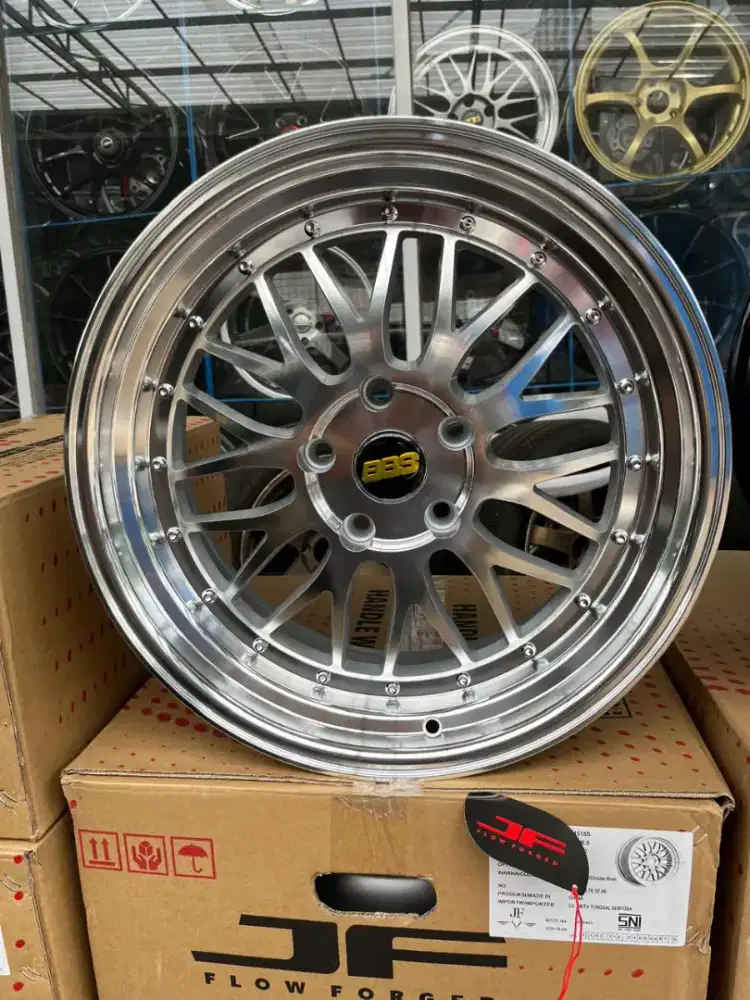 Bbs lm ring 18 lebar 8,5-9,5 pcd 5x120 ET 28-32 bmw BYD