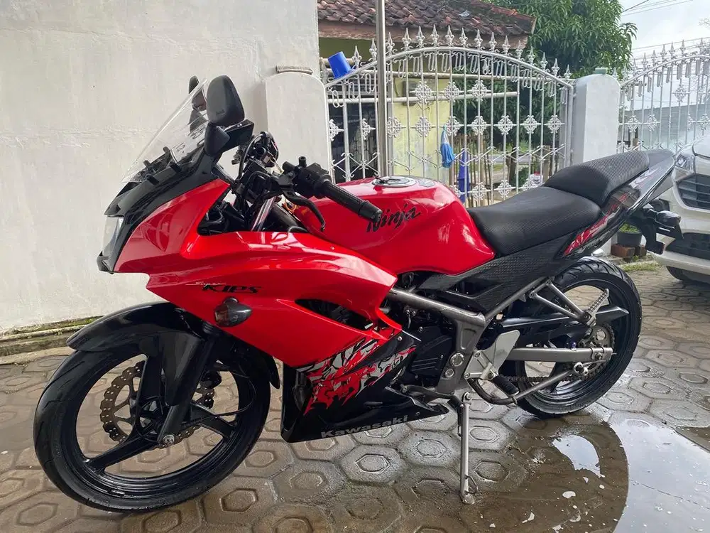 Kawasaki ninja rr merah tahun 2013