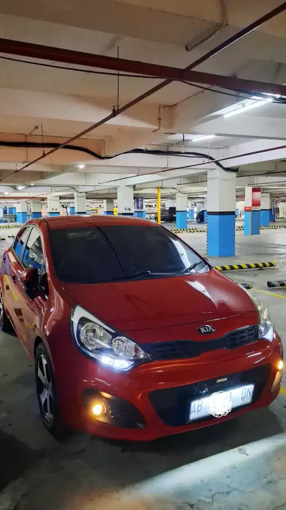 Kia New rio SE 1.4 MT Istimewa 2012 pemakaian 2013