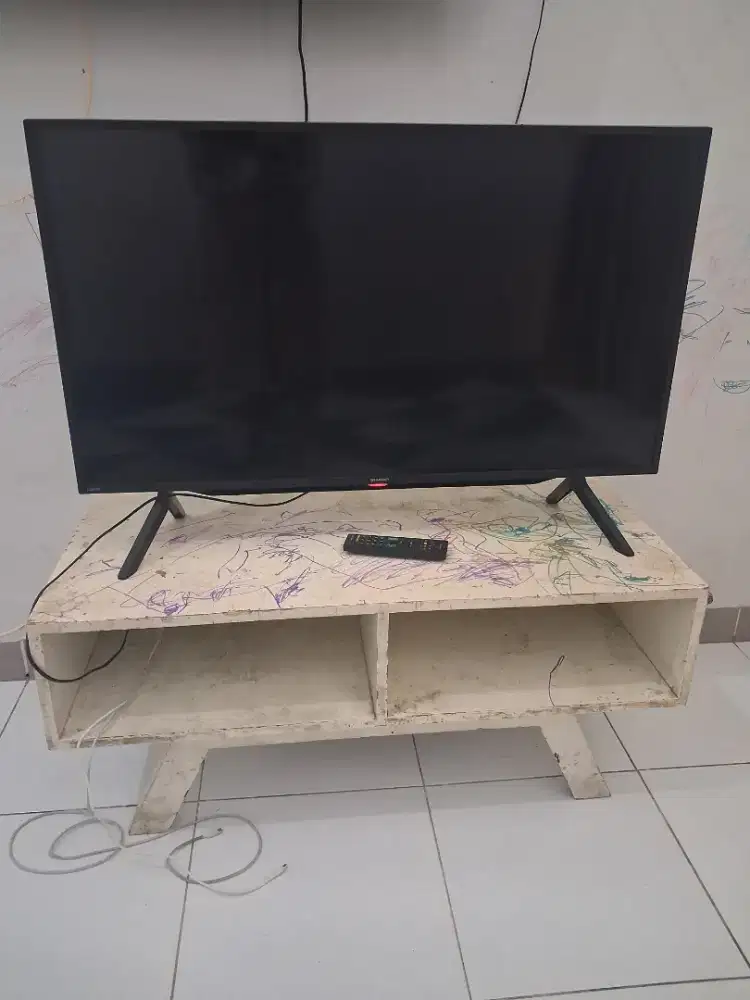 Tv sharp  LID 43 inc