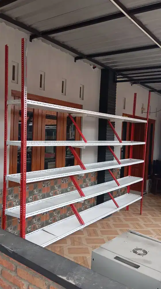 Rak besi siku bisa bongkar pasang