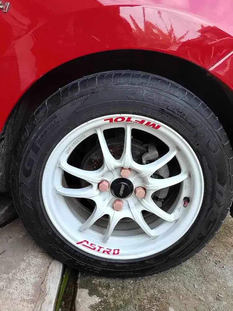 Velg+ban bekas masih sangat bagus sekali