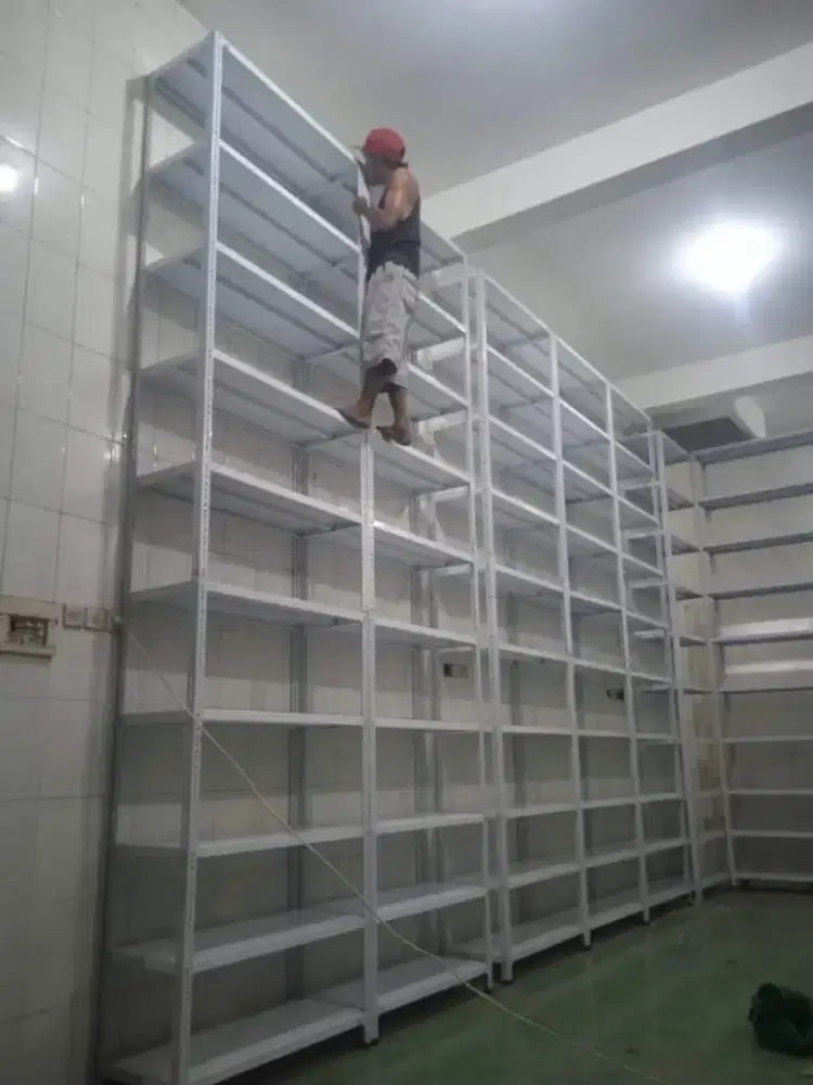 Rak besi rak buku rak kantor