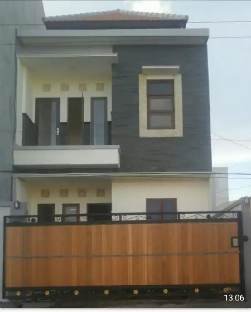 Di sewakan rumah lantai 2