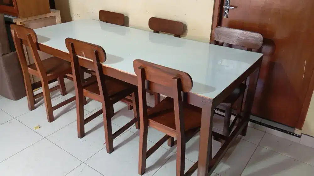 Meja kursi bekas warung makan