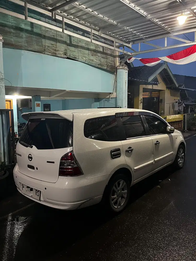 Nissan Grand livina 2013 Bensin