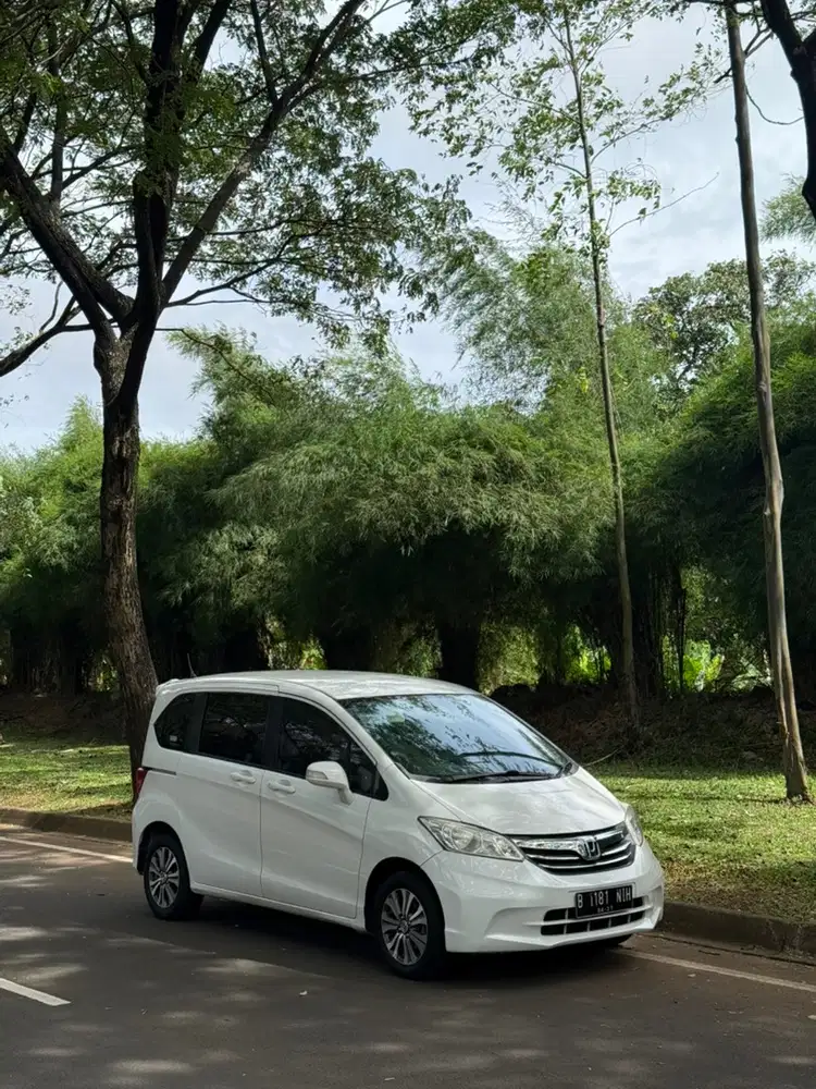 Honda Freed 2013 Bensin