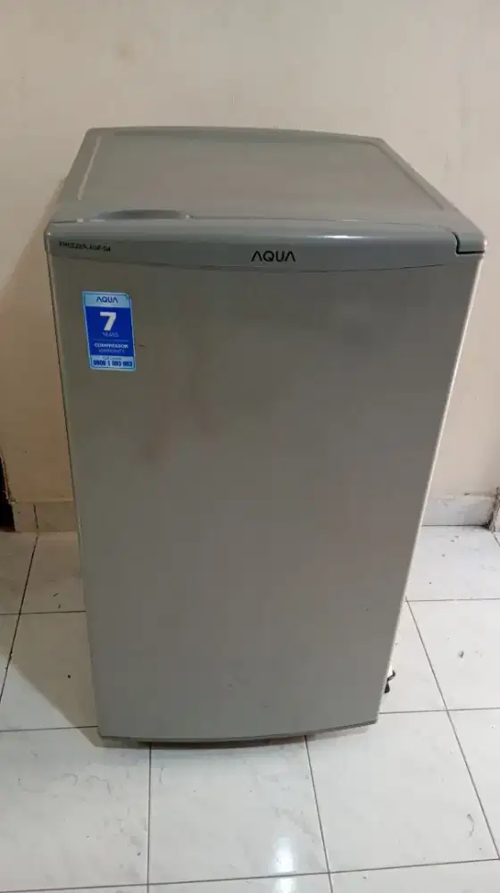 Freezer pembeku bekas asi