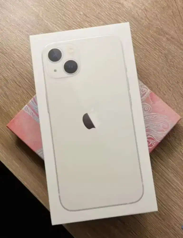 iPhone 13 warna starlight 128GB