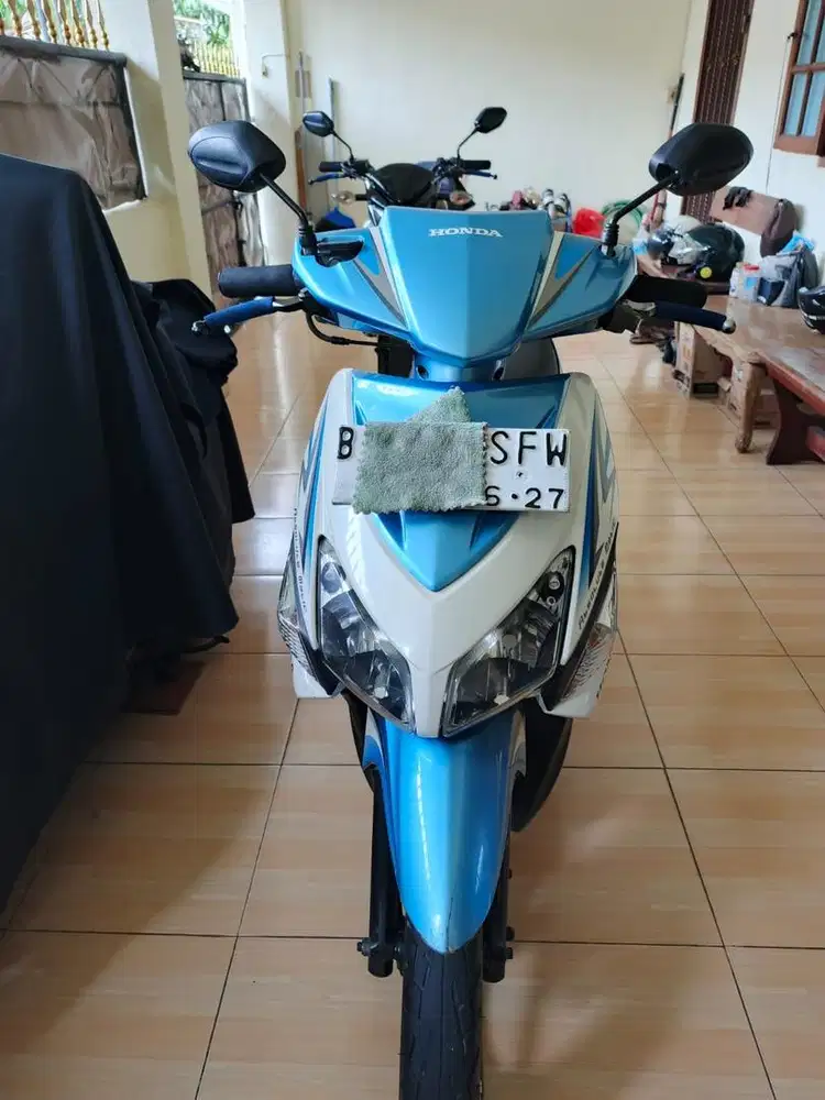 DIJUAL motor Vario th 2012 pajak hidup , mesin halus no rembes NEGO