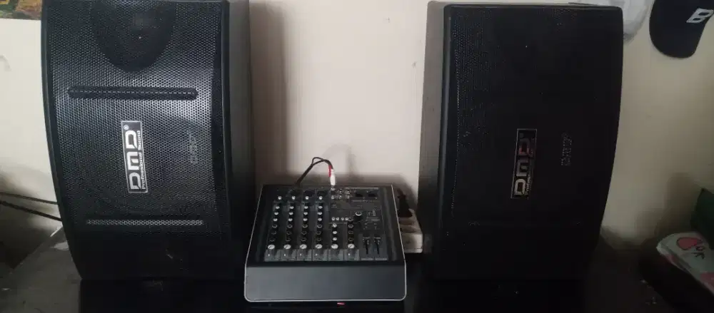 Sound sistem karoke rmh sepeker 10 merek DMD power mixcer 6 cenel