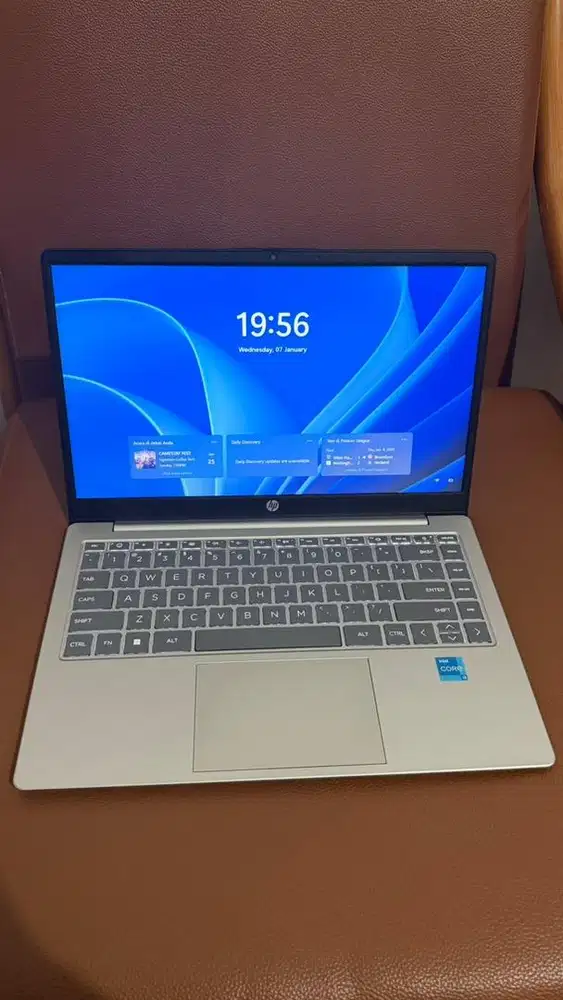 Laptop HP 14-ep0212TU SSD Mulus | Kerja & Kuliah | Bisa Kirim