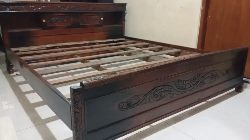 Dipan jati antiq lawasan