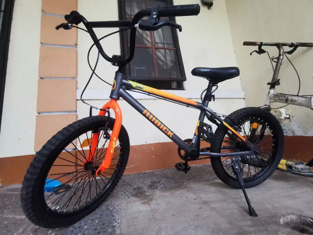 DIJUAL SEPEDA BMX RUBICK LIKE NEW