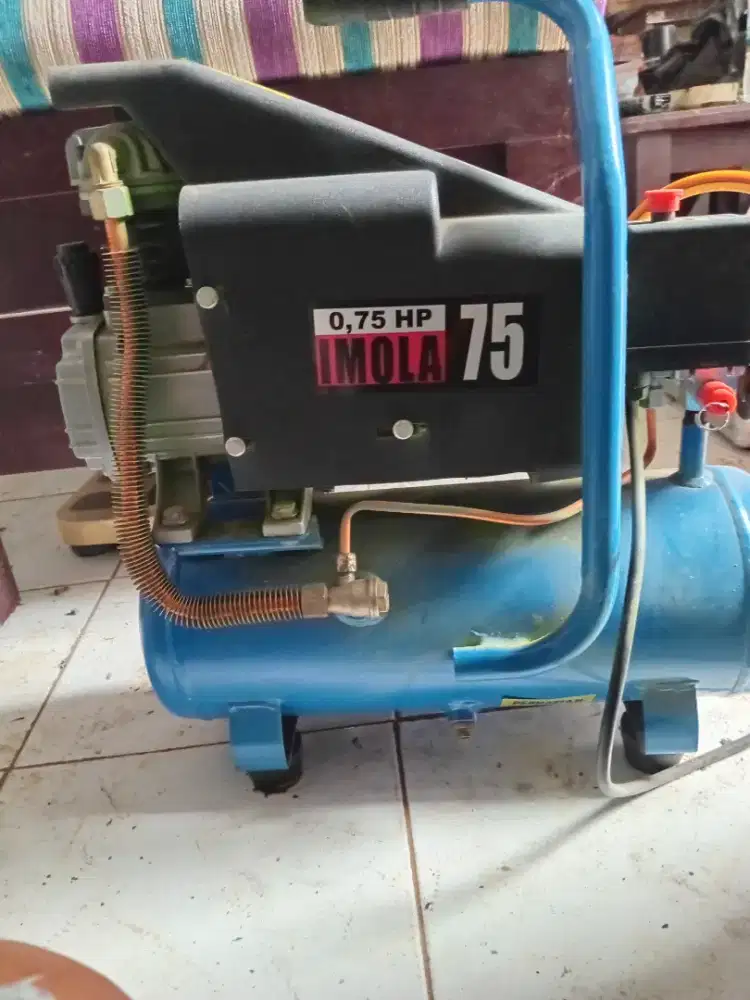 Kompresor angin Lakoni