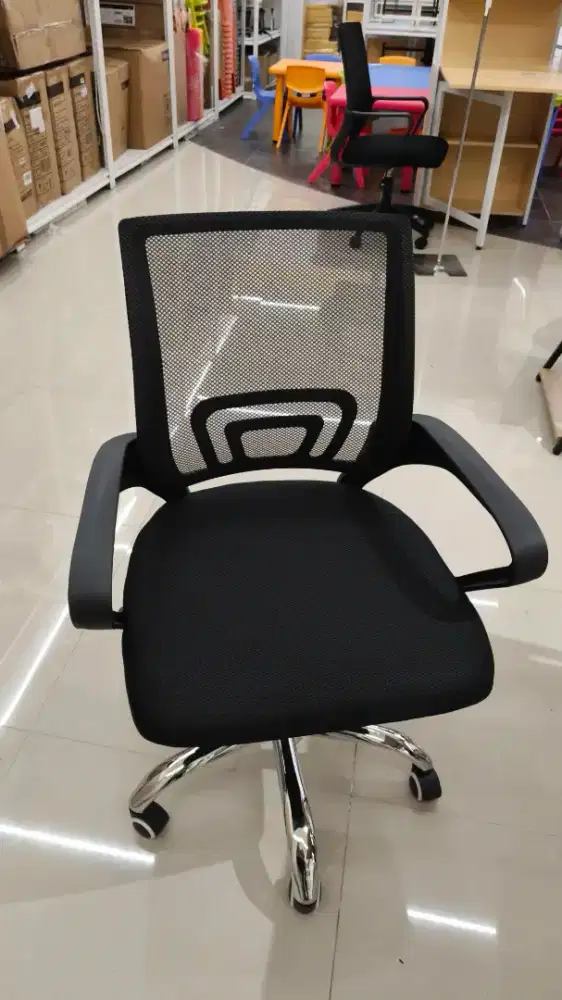 Kursi kantor murah meriah