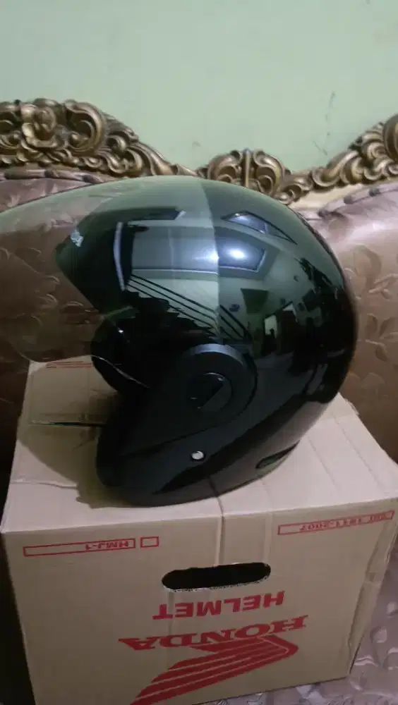 Helm Honda bawaan Beat