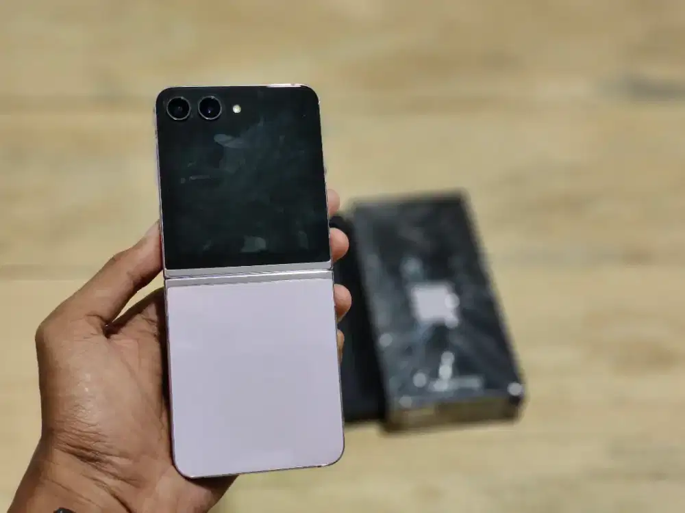 samsung zflip 5 5G 8/256 sein