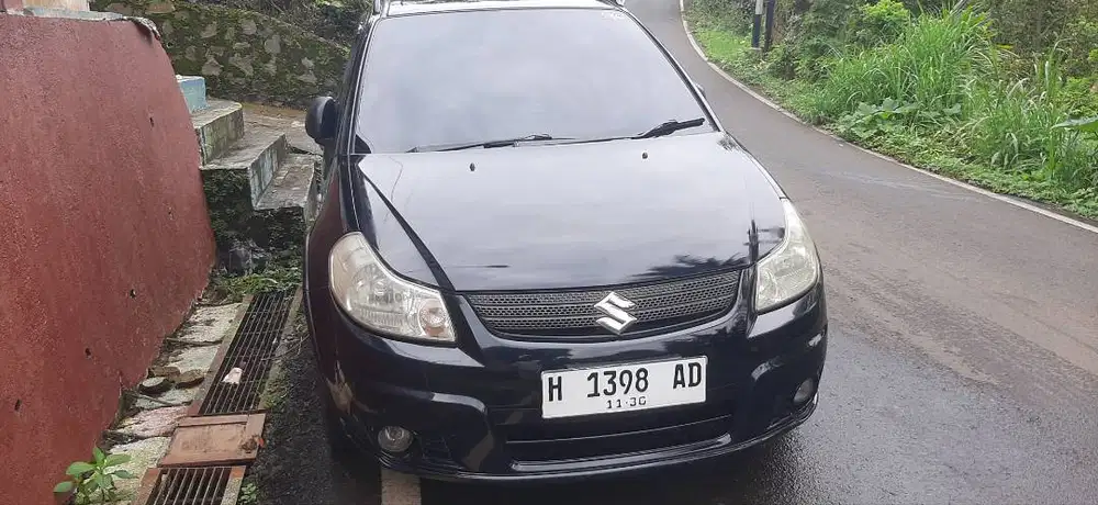 Dijual suzuki sx4 xover th 2007 AT cbu