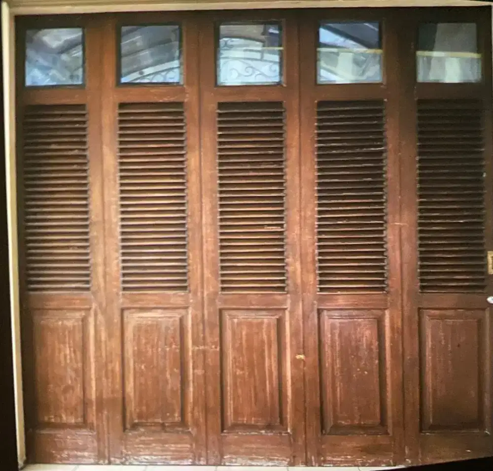 Pintu Garasi 5 daun