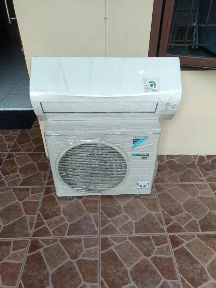AC Daikin Thailand INVERTER 0,5 PK - 1 PK
