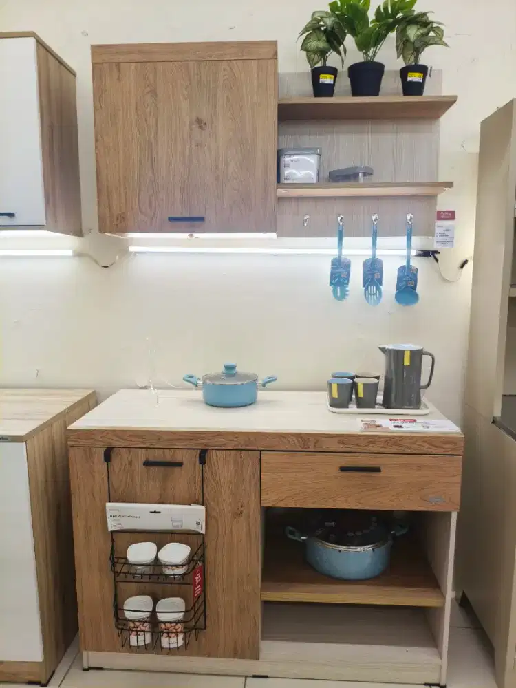 Kitchen Set Minimalis Kayu – Dapur Rapi & Fungsional