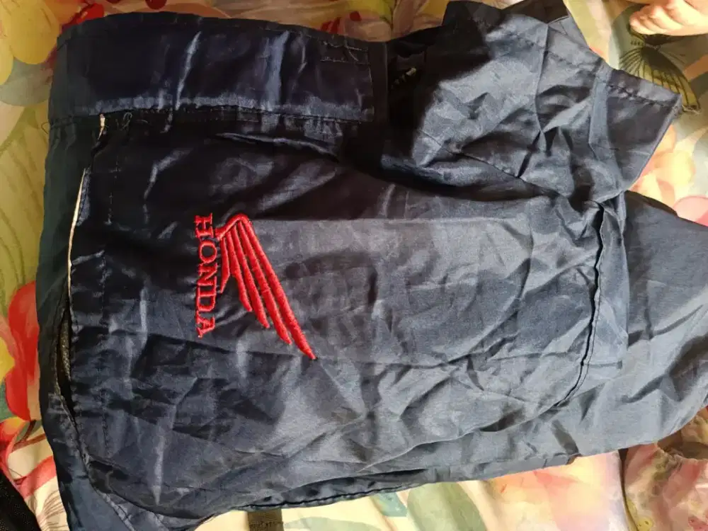 Dijual Jaket motor Honda Original like new