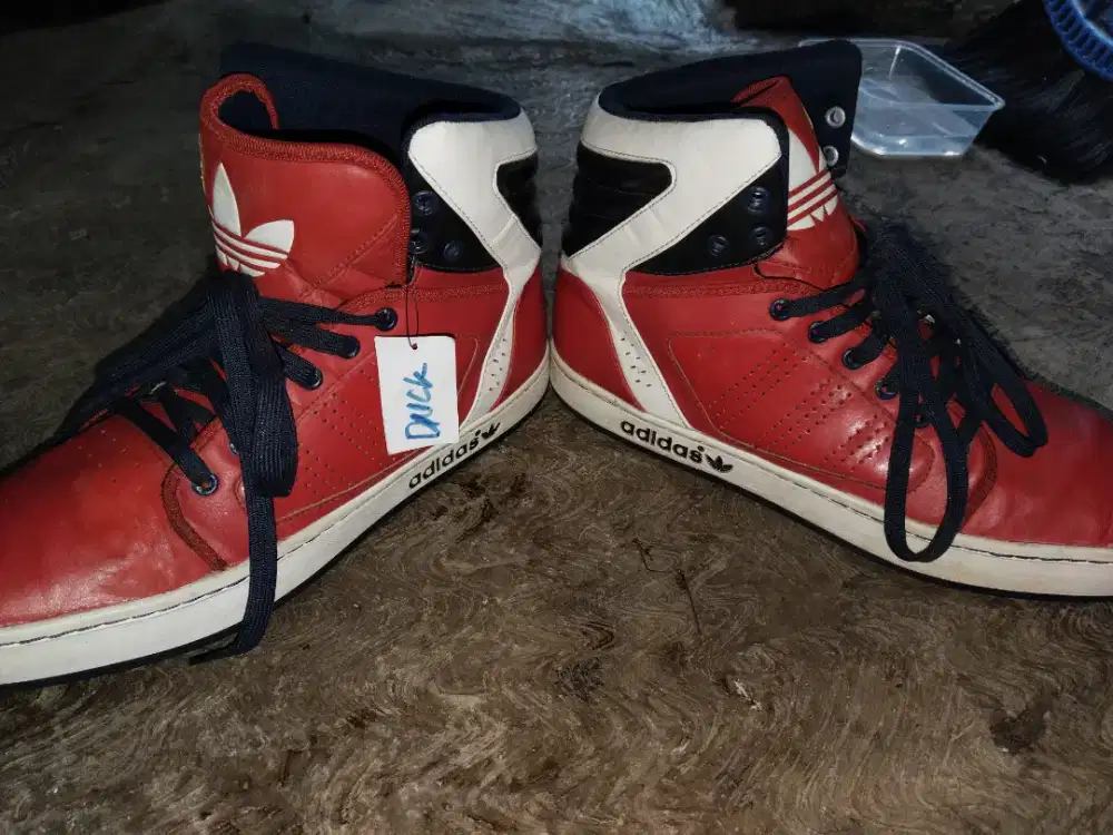 Sepatu Adidas Kulit high