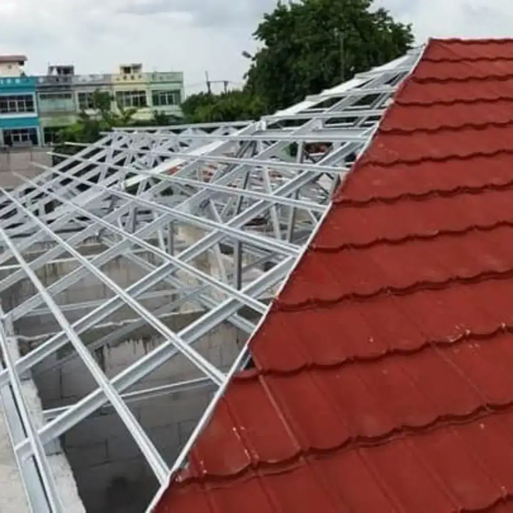 Baja ringan atap rumah dan kanopi