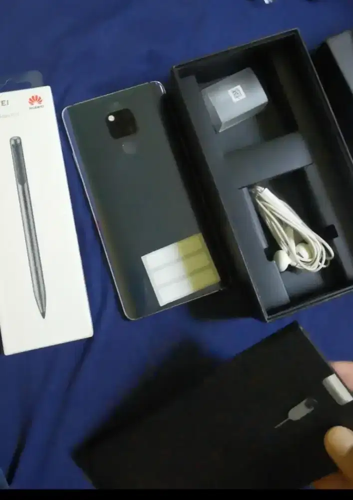 Huawei Mate 20 x.. Hape Langka