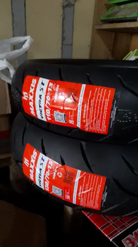 Ban maxxis depan belakang