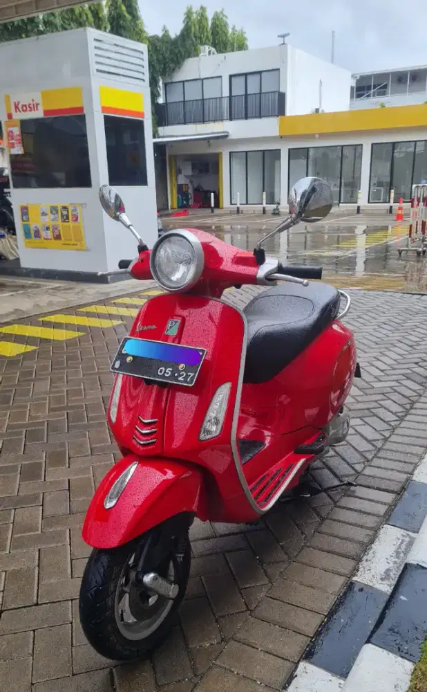 VESPA PRIMAVERA 150 3V MERAH 2015