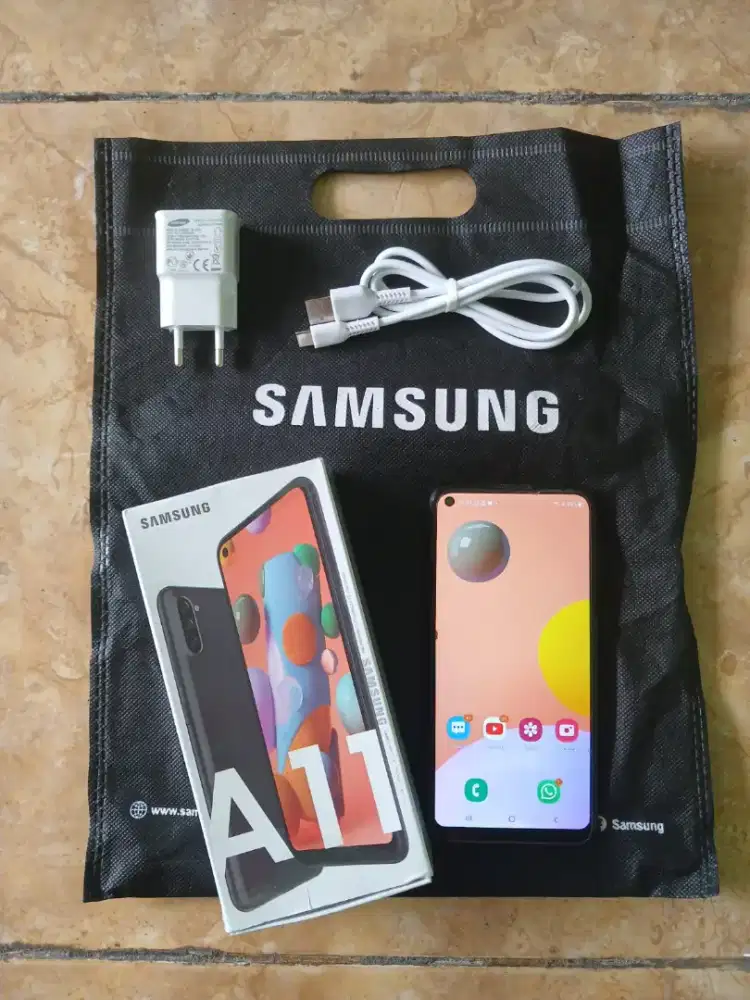 Samsung A11 3/32GB Hitam Mulus