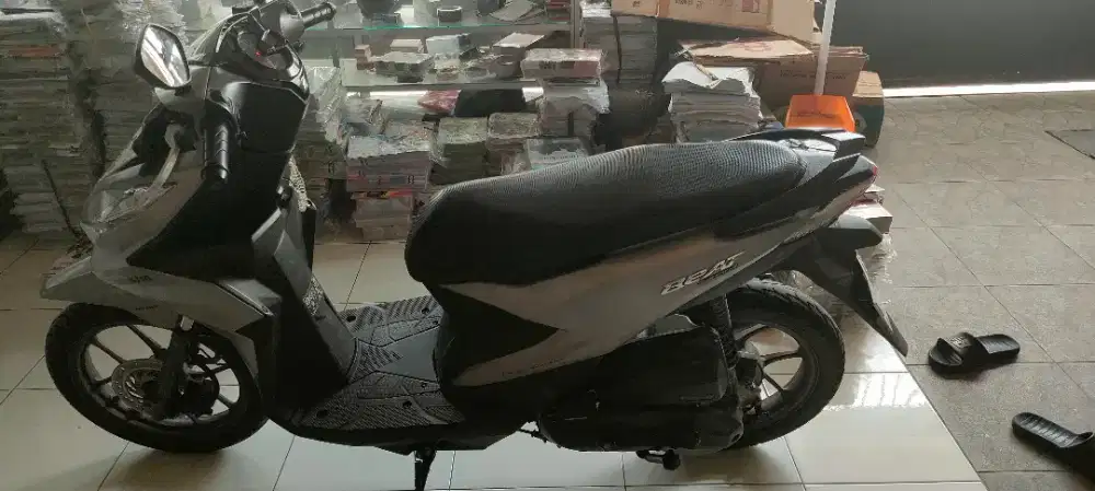 Honda Beat Deluxe Silver 2020 tgn 1