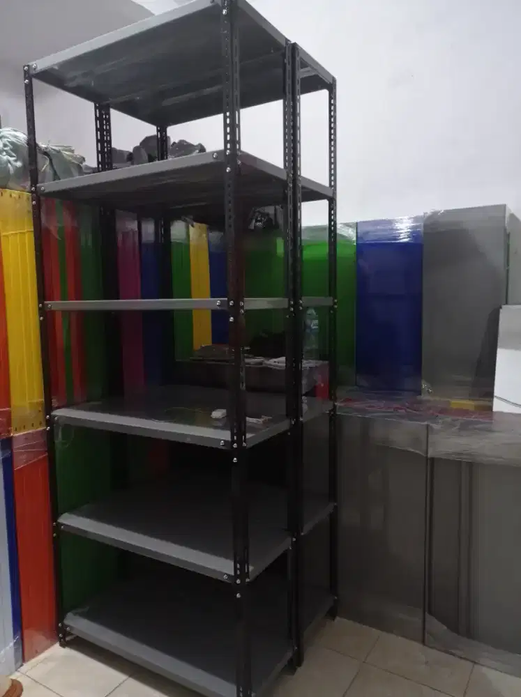 Rak besi rak perlengkapan usaha