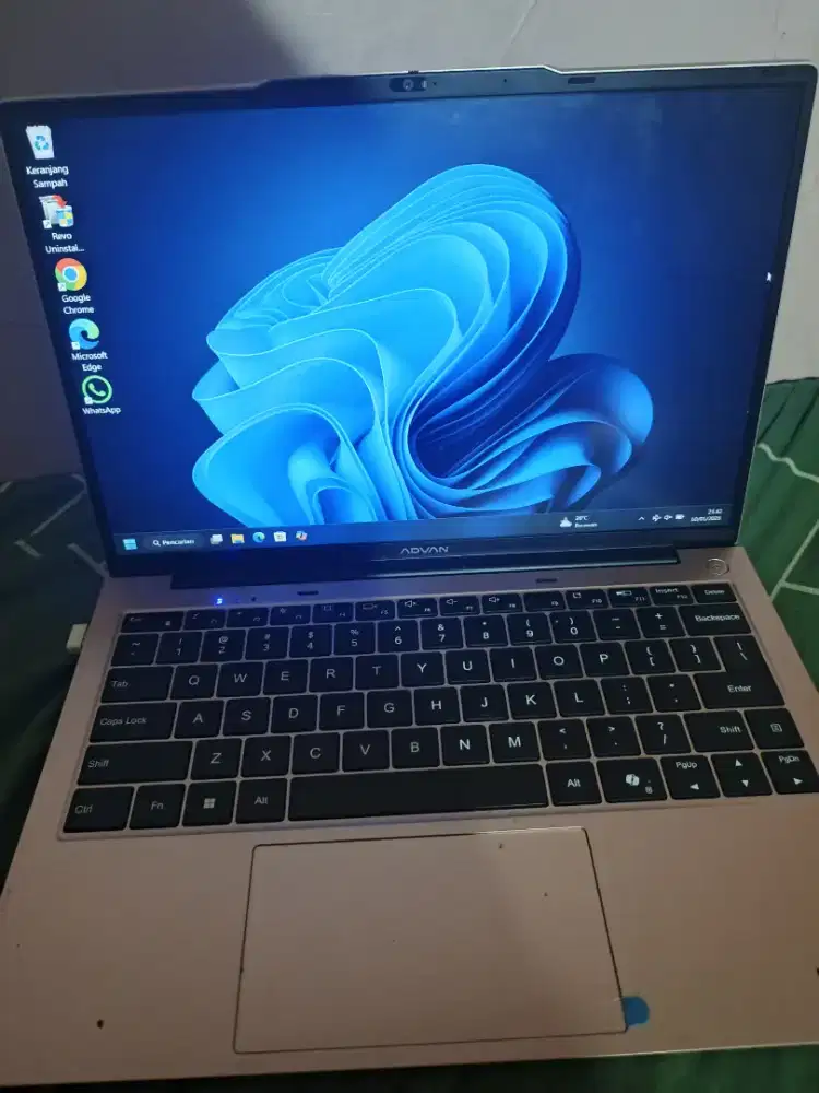 Advan workmate amd ryzen 5 / intel