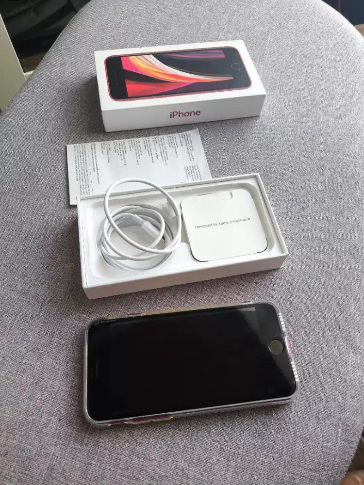 Dijual iPhone SE 2020 128gb ex ibox merah