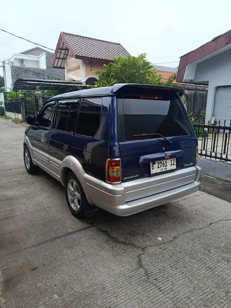 Mitsubishi Kuda 2003 Grandia