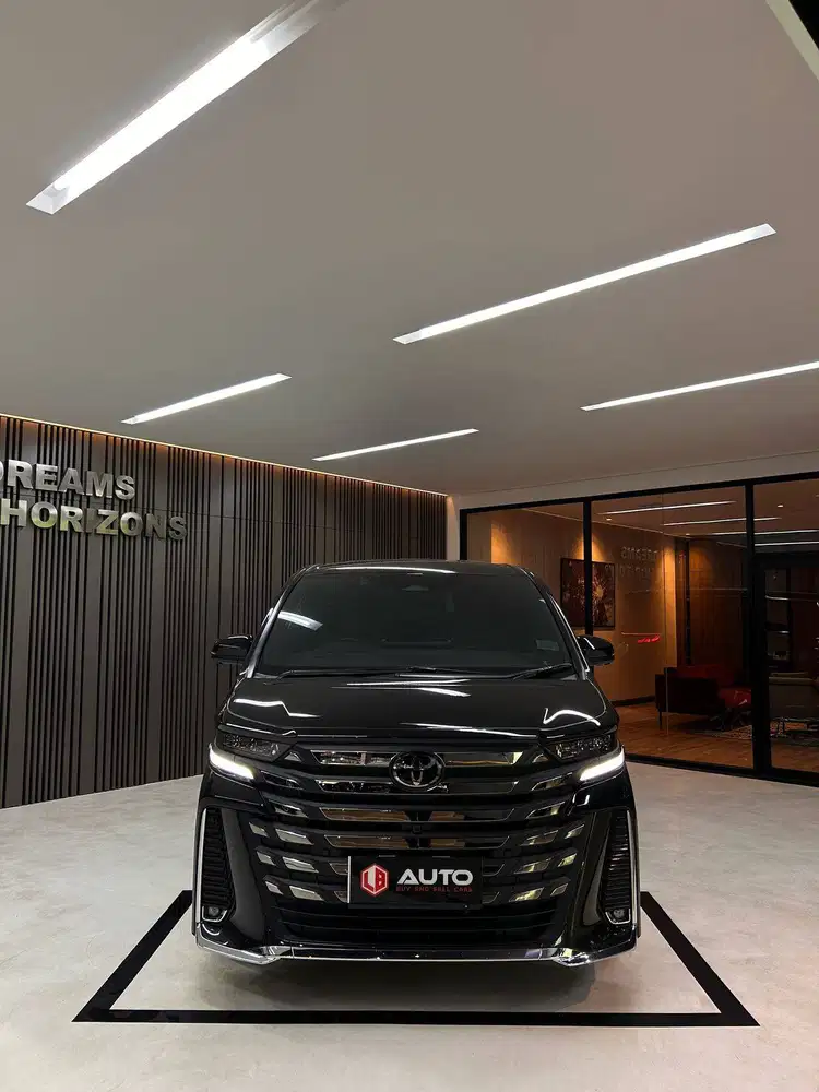 Toyota Vellfire 2.5 HEV Hybrid 2024 VIP Executive Lounge Hitam Km14rb