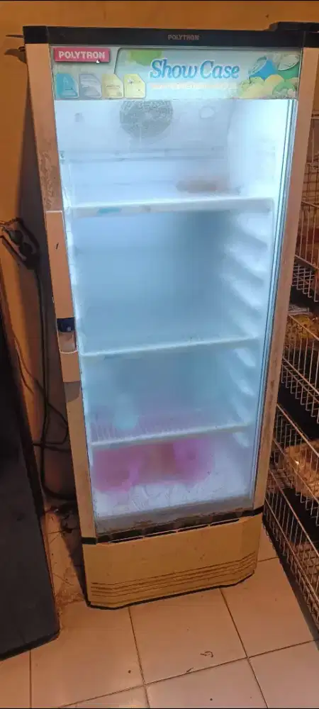 Showcase polytron msh sangat bagus