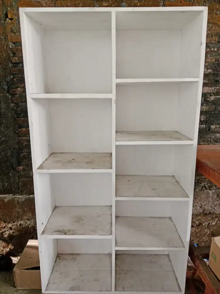 Rak Serbaguna Kondisi Layak Pakai