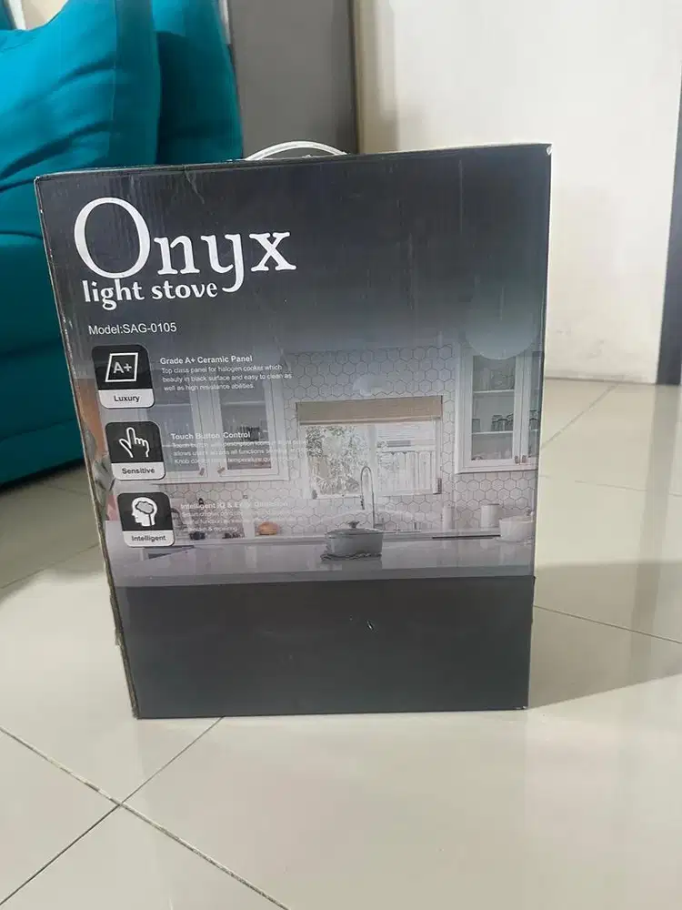 Kompor listrik Onyx model SAG-0105