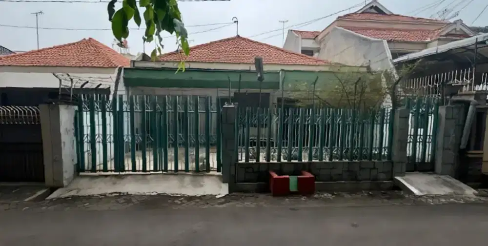 RUMAH STRATEGIS NEMPEL TENTREM MALL GAJAHMADA