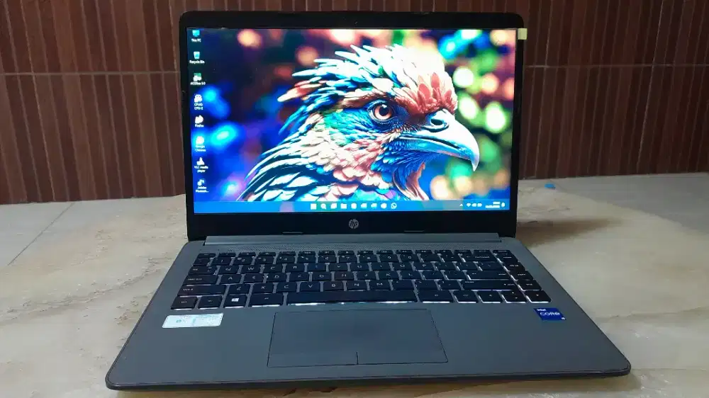 Laptop HP240 G8 core i5 Ram 8GB ssd Nvme 512GB IRIS Xe Backlight Gen11