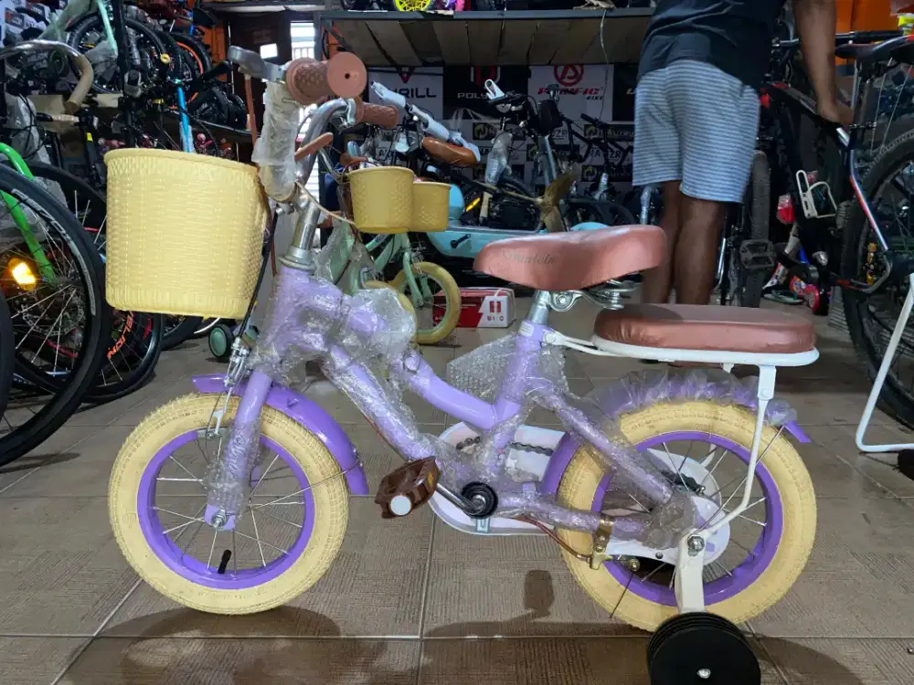 sepedah kuromi anak ukuran 12