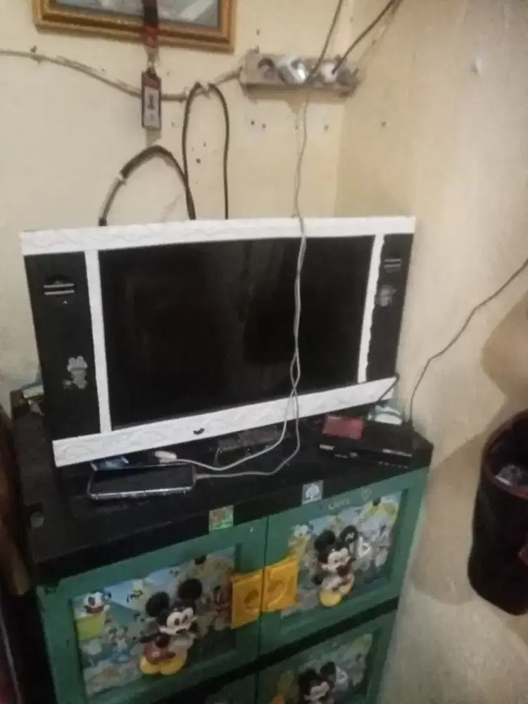 Jual tvi merek mitosiba LeD 22 in minus pemakean,