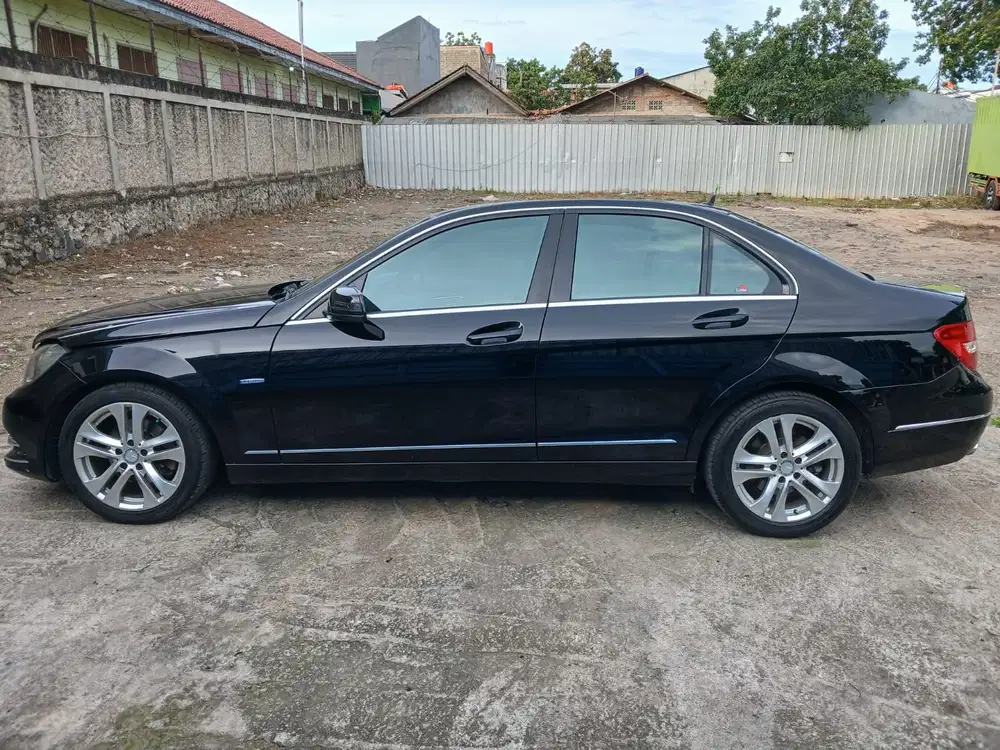 Mercedes-Benz C200 2012 Bensin