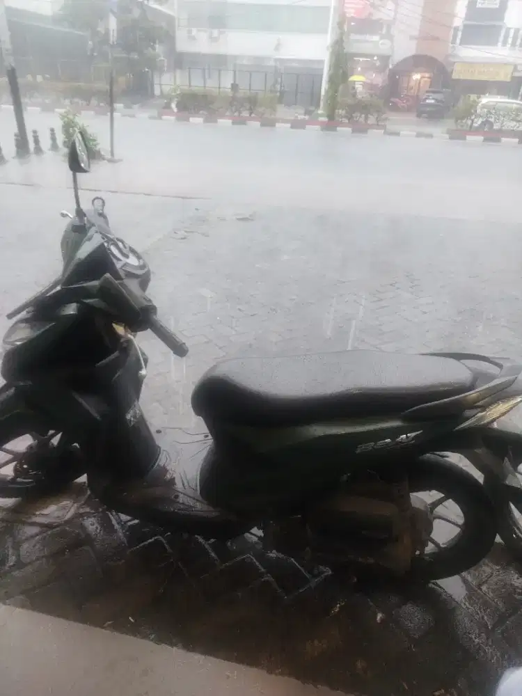 Saya mencari pekerjaan antar anak sekolah